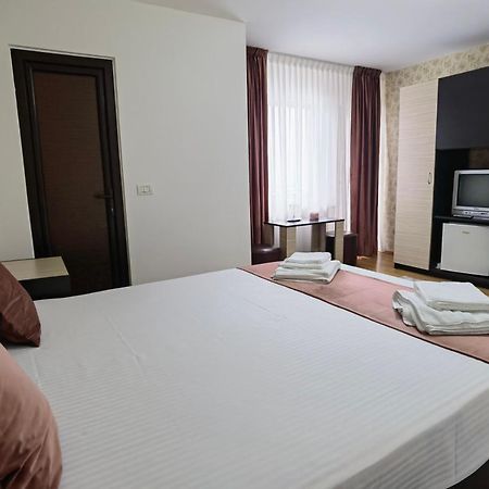 Pensiunea Royal Borşa Extérieur photo